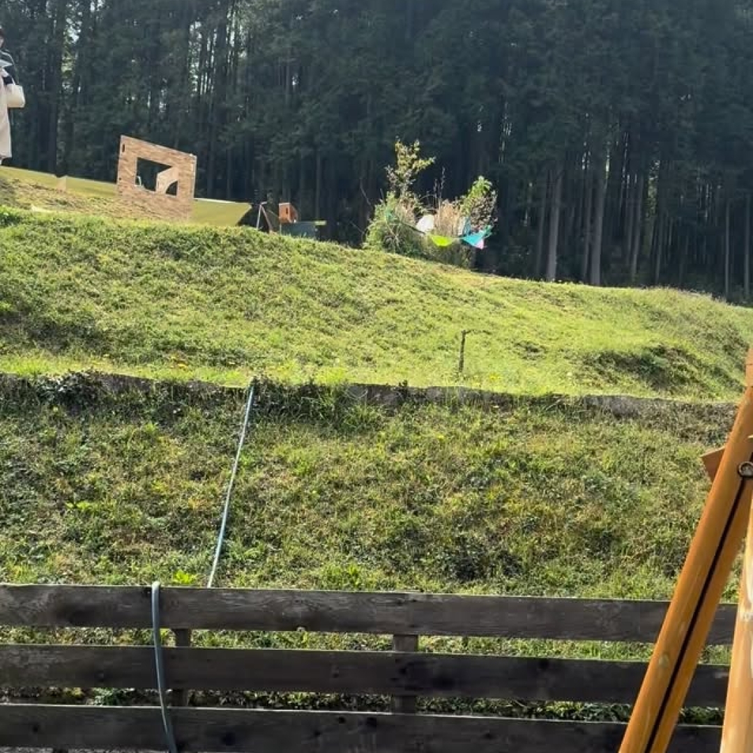 【イベントスタート😆✨】
雨から一転、良いお天気に❣️
皆様のお越しをお待ちしてます♪
omoや545 ピクニックデイ2026🌸🌳
〰︎いろんな体験、やってみらーれ?〰︎
・
-——————————
🚙ご来店方法🚗
-——————————
①カーナビご利用の際は、第一駐車場の住所をご入力頂くことをおすすめしています↓
岡山県 岡山市 北区 御津新庄 368番地
②第一駐車場が満車の際には、店舗石垣前の道を通り過ぎて、第二駐車場へお進みください(画像ご参照)
③各方面別の詳しすぎる道案内動画もご覧ください
山陽IC・赤磐・和気/津山・美作方面
https://www.instagram.com/reel/C61A-vTSQSz/?igsh=MWV4NG1ydHdzdzhrdA==
岡山IC・岡山市街・空港/津山・久米南方面
https://www.instagram.com/reel/C6xoufzSudl/?igsh=MW45OXBkZXNvcWZuag==
-——————————